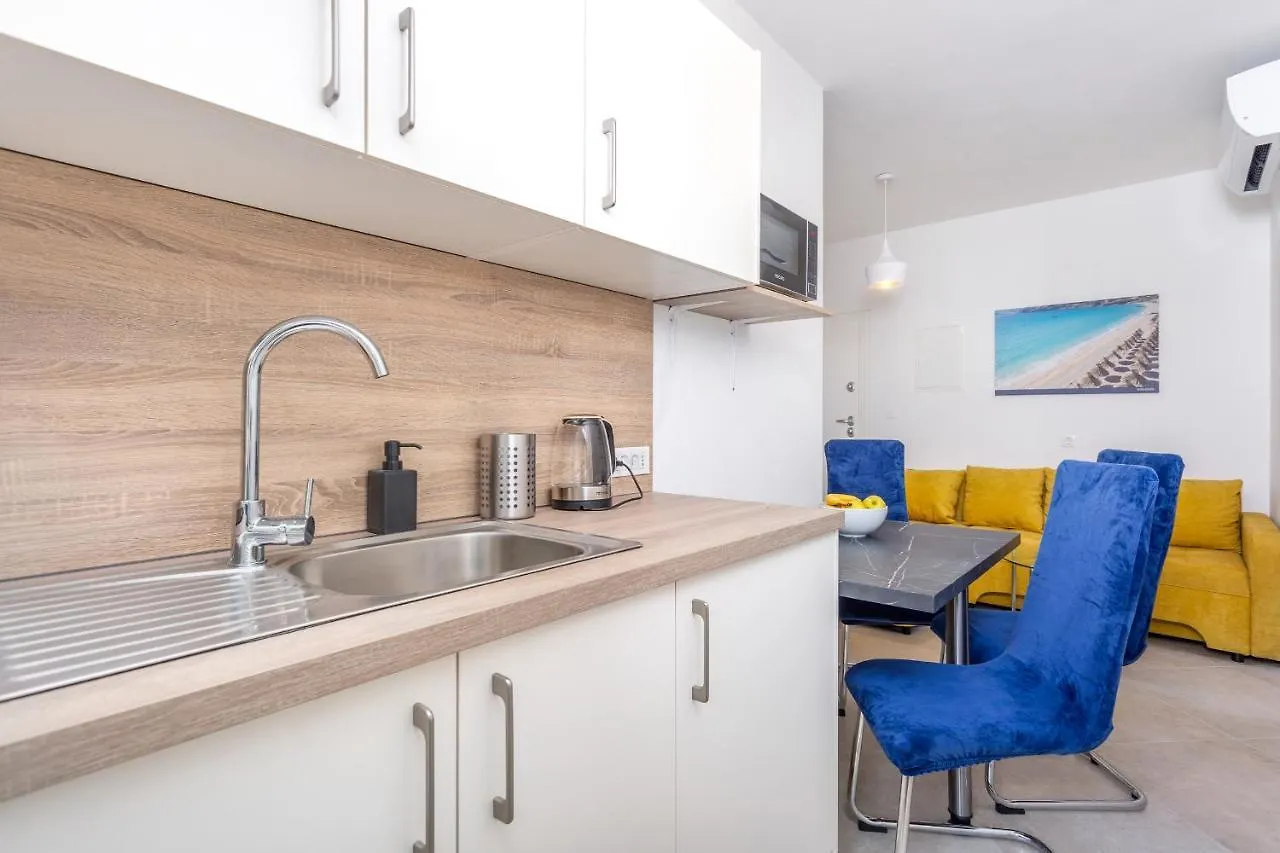 Divine Apartments Baška Hırvatistan