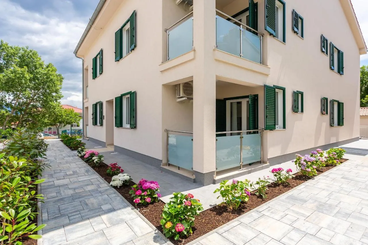 Divine Apartments Baška