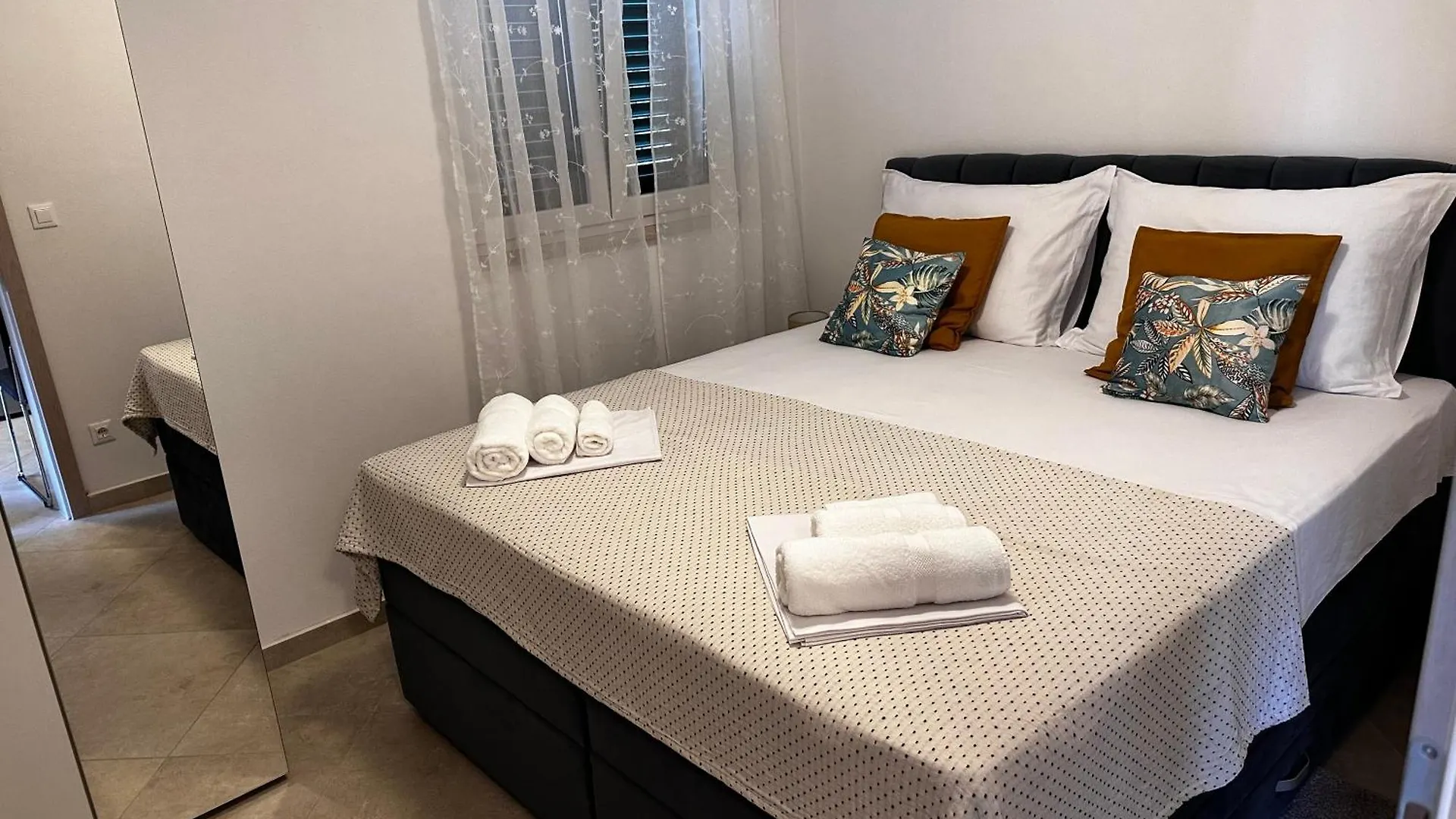 Divine Apartments Baška 0*,