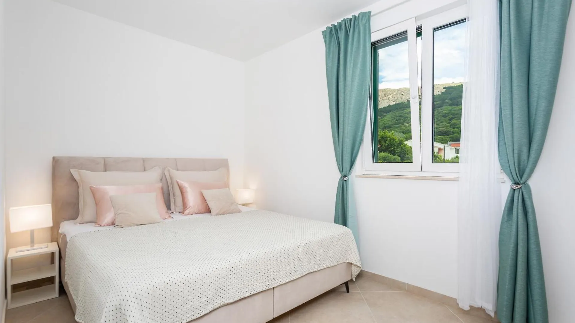 Divine Apartments Baška Hırvatistan