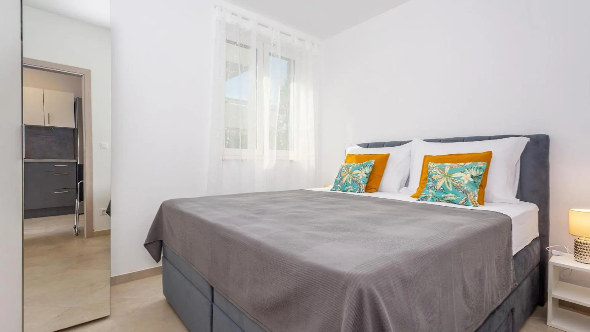 Divine Apartments Baška 0*,  Hırvatistan