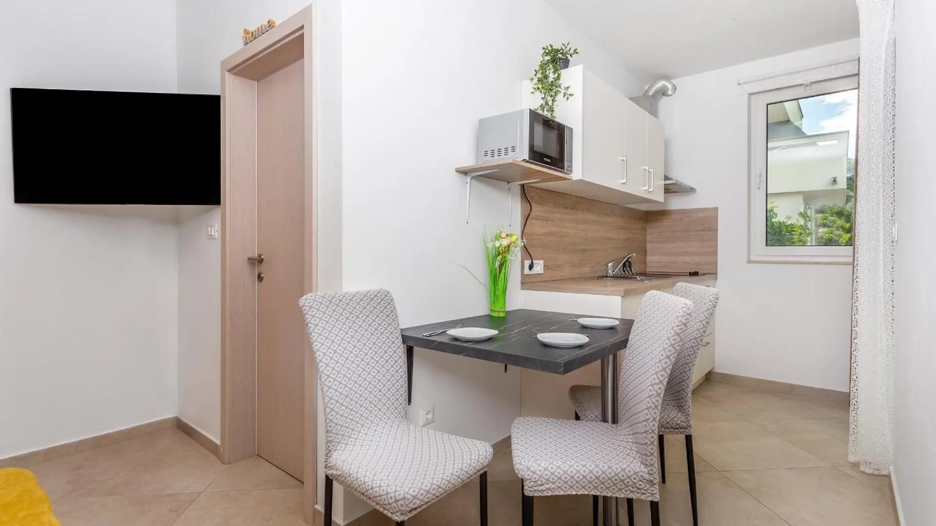 Divine Apartments Baška