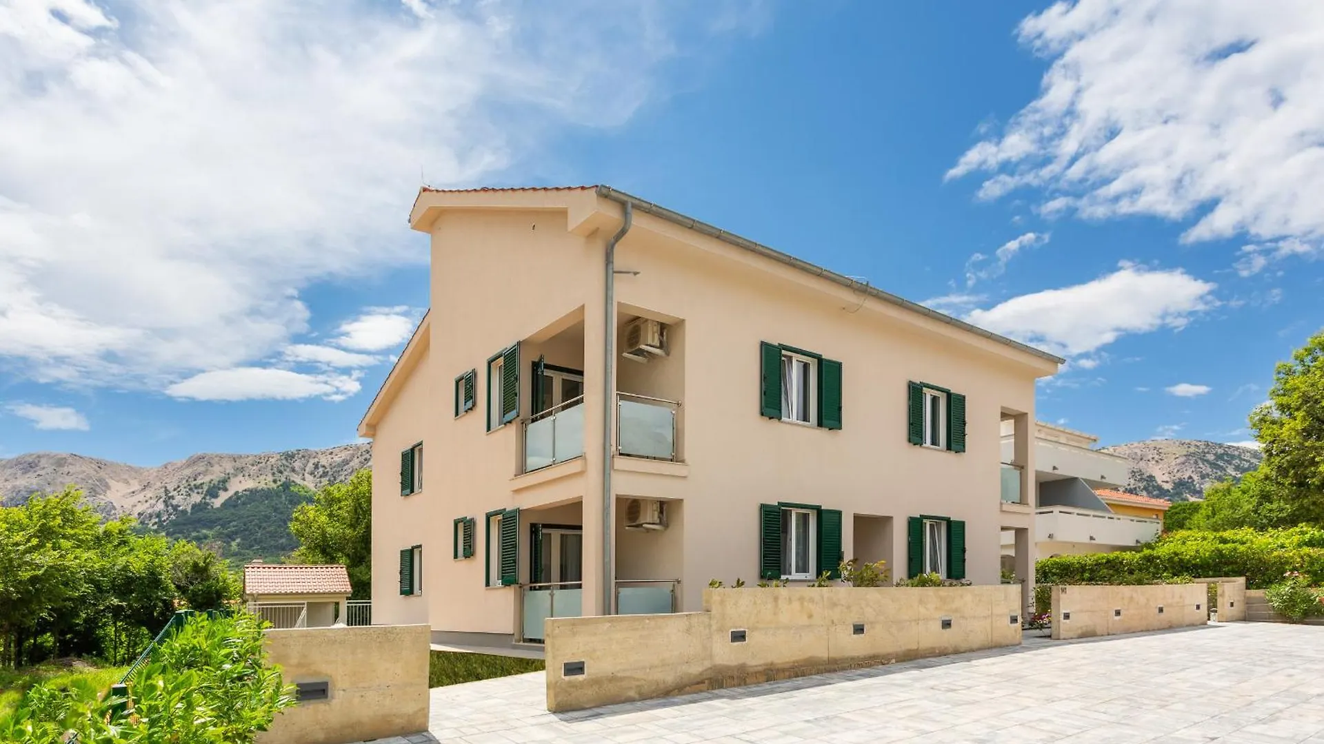 Divine Apartments Baška