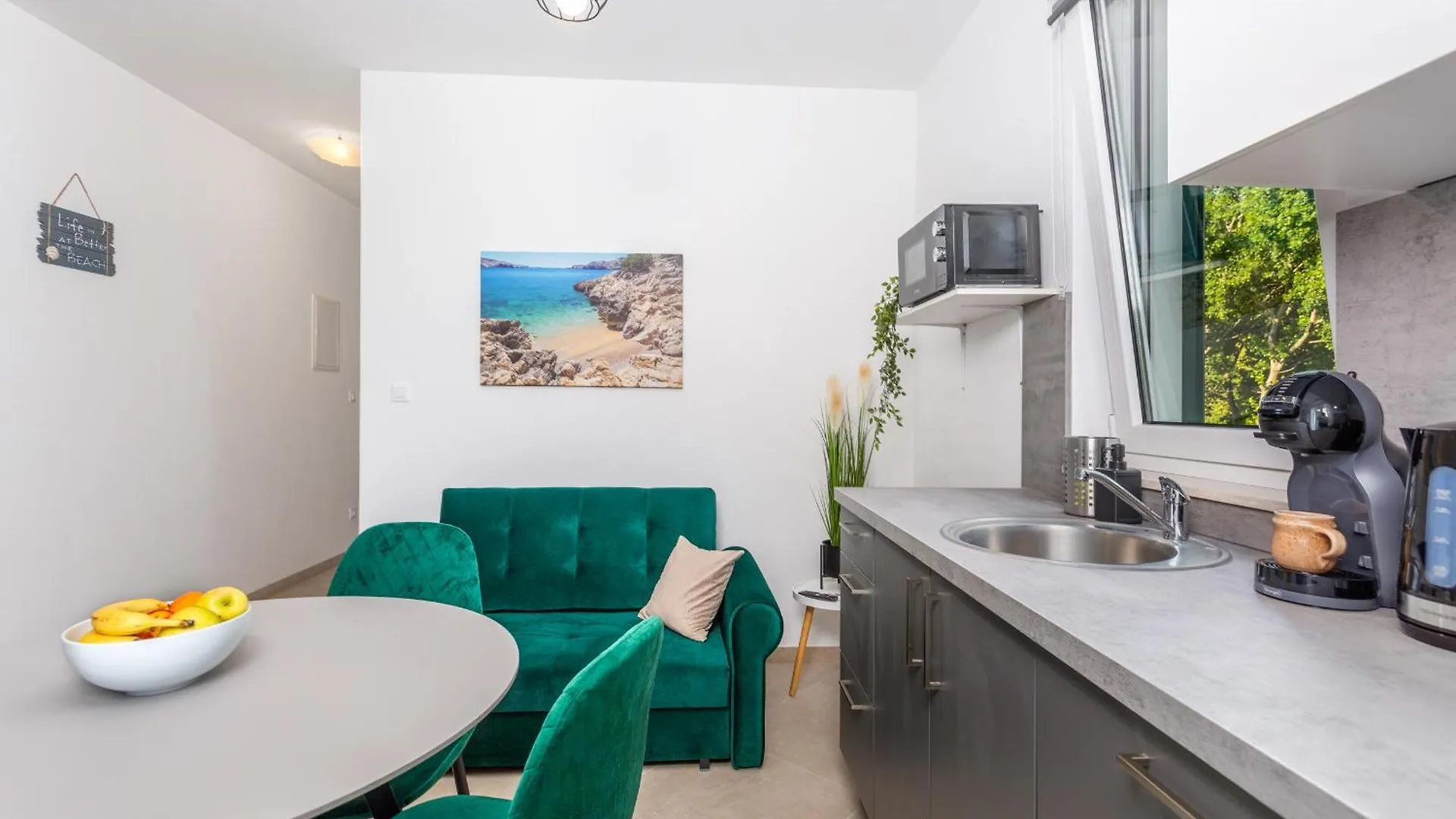 Divine Apartments Baška
