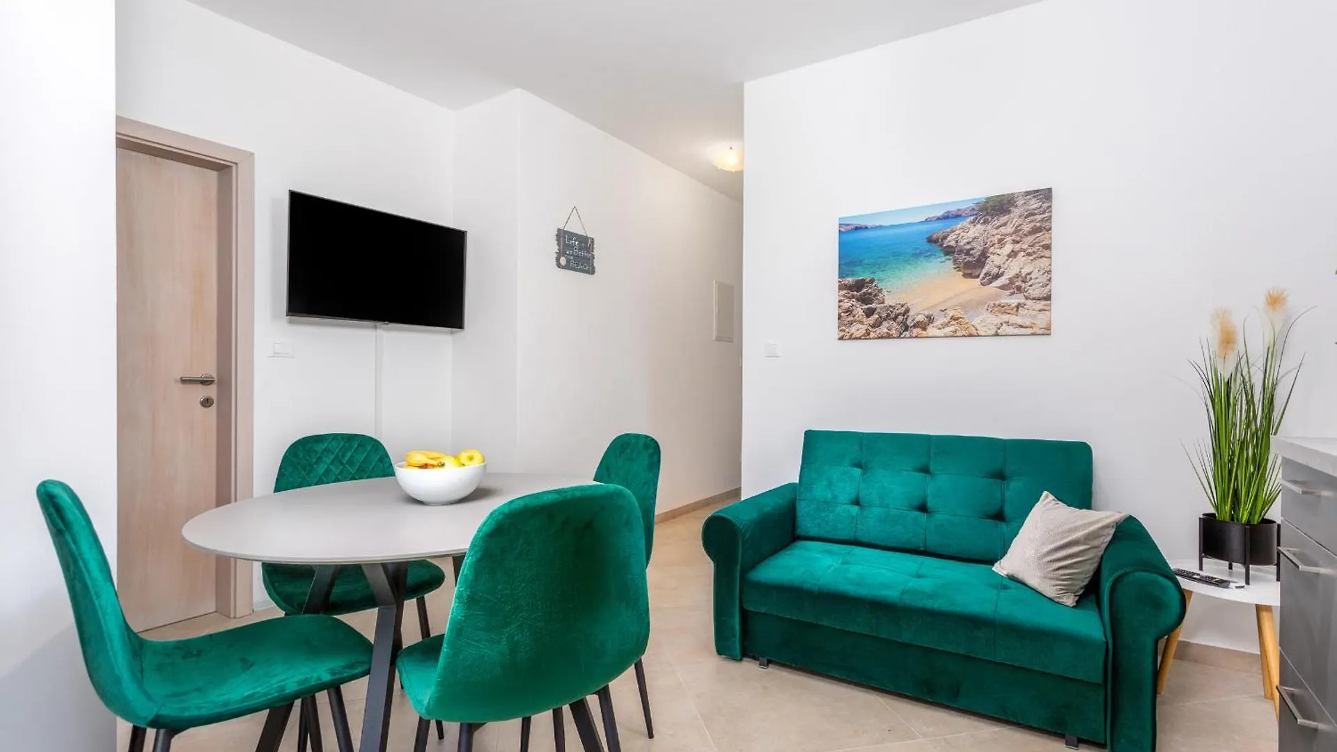 Divine Apartments Baška